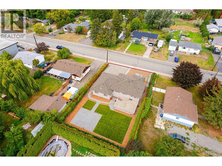 Photo de la propriété:  2176 Merritt Avenue  BC V1K 1B8 