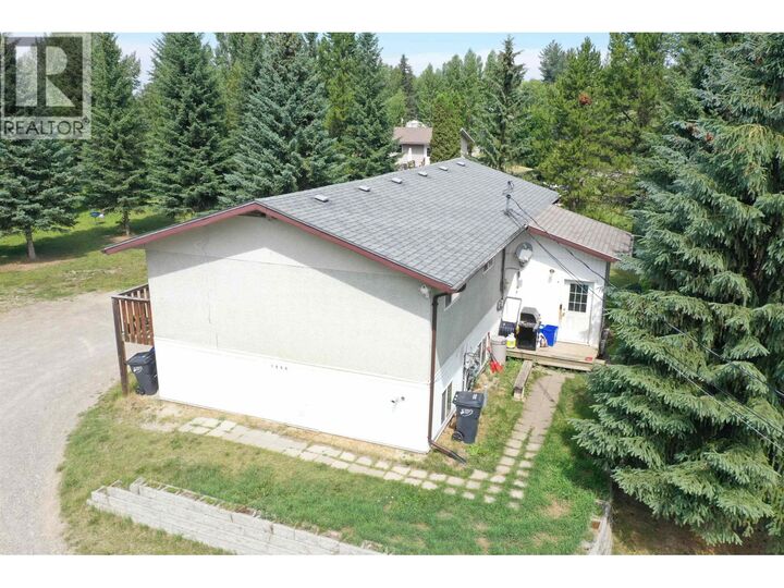 Property Photo: 1944 Poplar Avenue BC V2J 3Z5