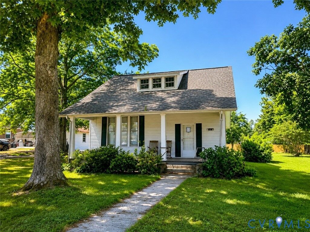 Property Photo:  10417 Doyle Boulevard 1  VA 23872 