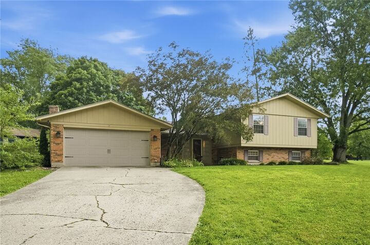 Property Photo:  8800 Sugarcreek Point  OH 45458 