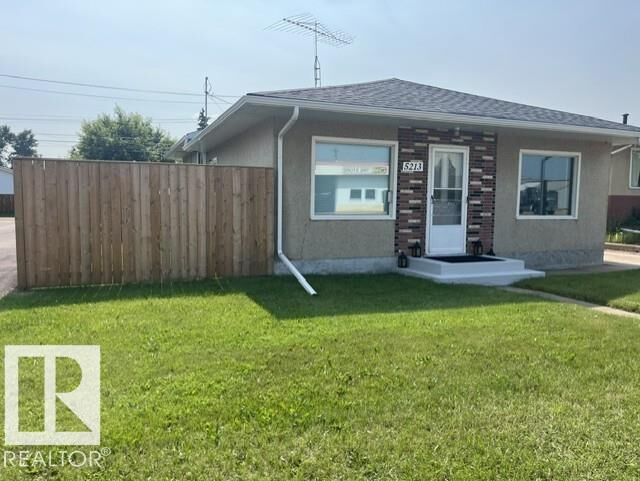 5213 50 Avenue — photo 1