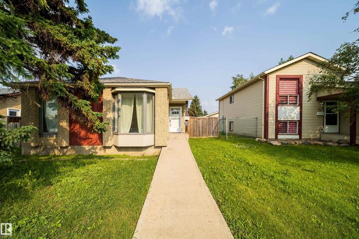 1719 37 Street NW — photo 1