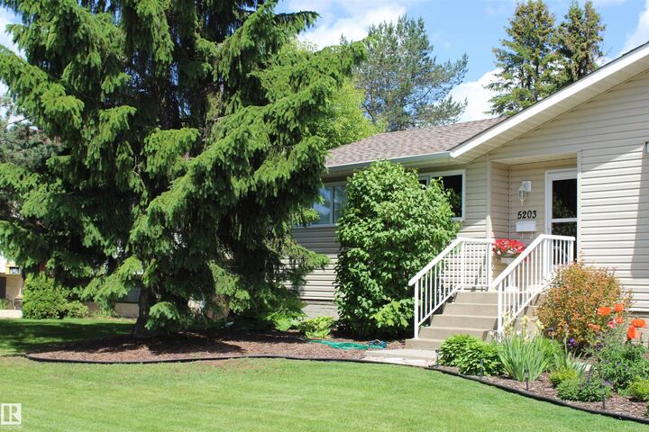 Property Photo:  5203 45 Street  AB T4X 1J1 