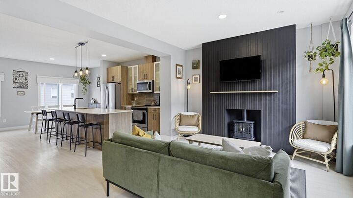 Property Photo: 804 Welsh Drive SW 80 AB T6X 1Y8