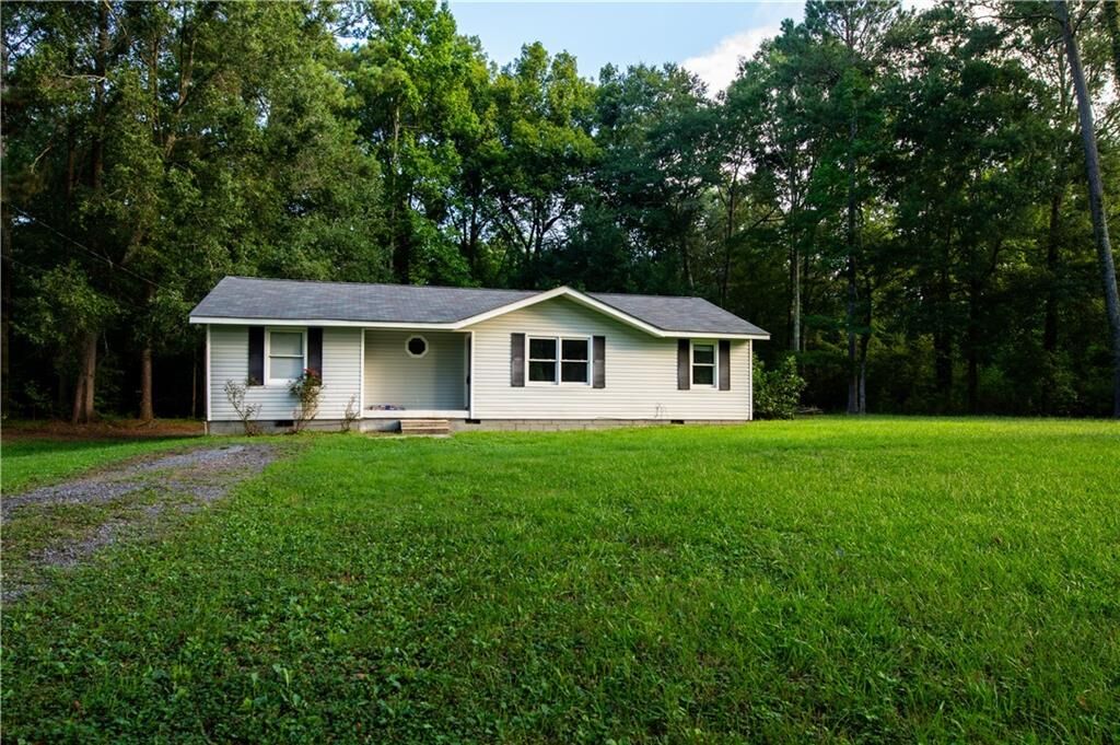 Property Photo:  1085 New Rosedale Road NE  GA 30105 