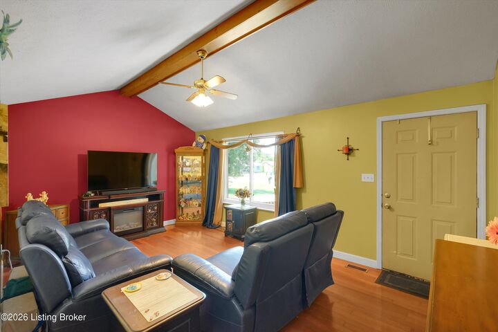 Property Photo: 119 Ashley Ct KY 40229