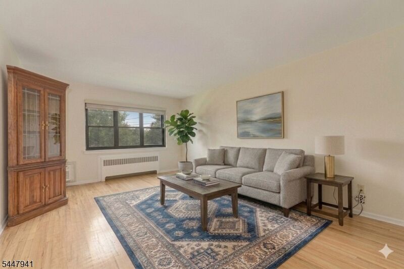 Property Photo:  39 Sandra Circle 1  NJ 07090 