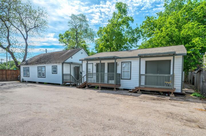 Property Photo:  1603 Airline Drive  TX 77009 
