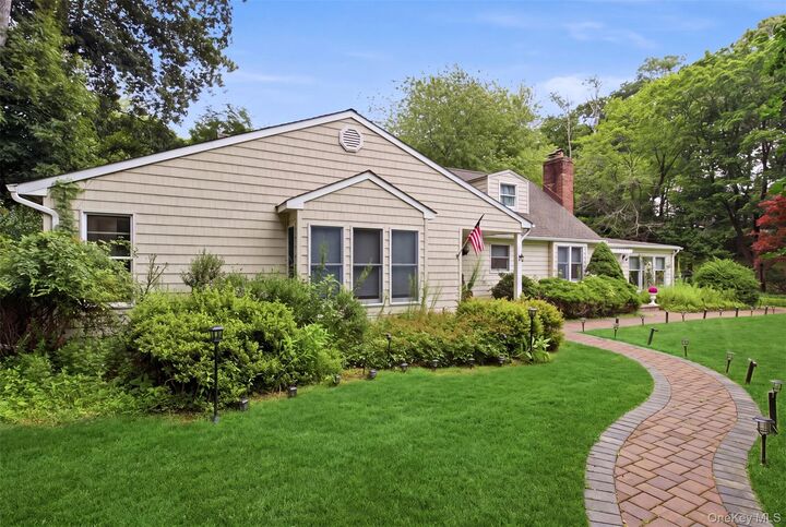 Property Photo:  19 Eckernkamp Drive  NY 11787 