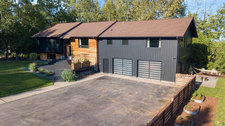 Property Photo: 1510 Woodbury Ln MN 55803