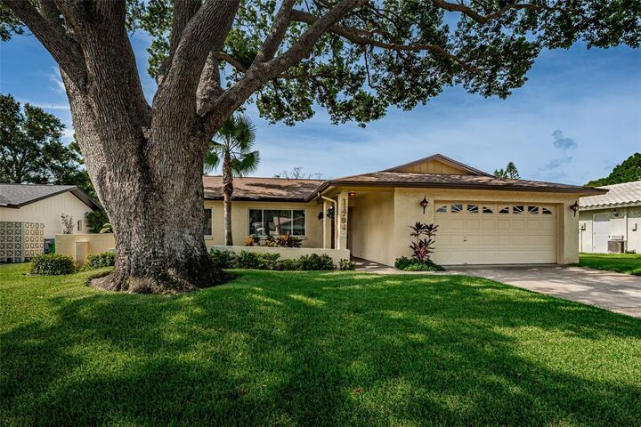 Property Photo: 11794 96th Place FL 33772