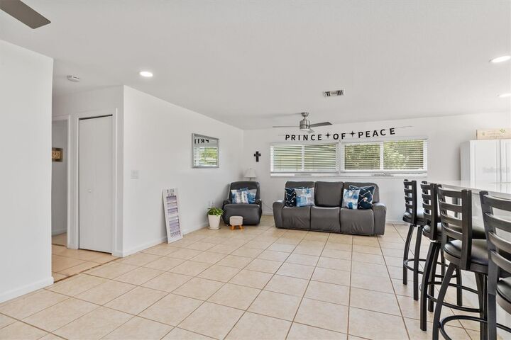 Property Photo:  18579 Robinson Avenue  FL 33948 