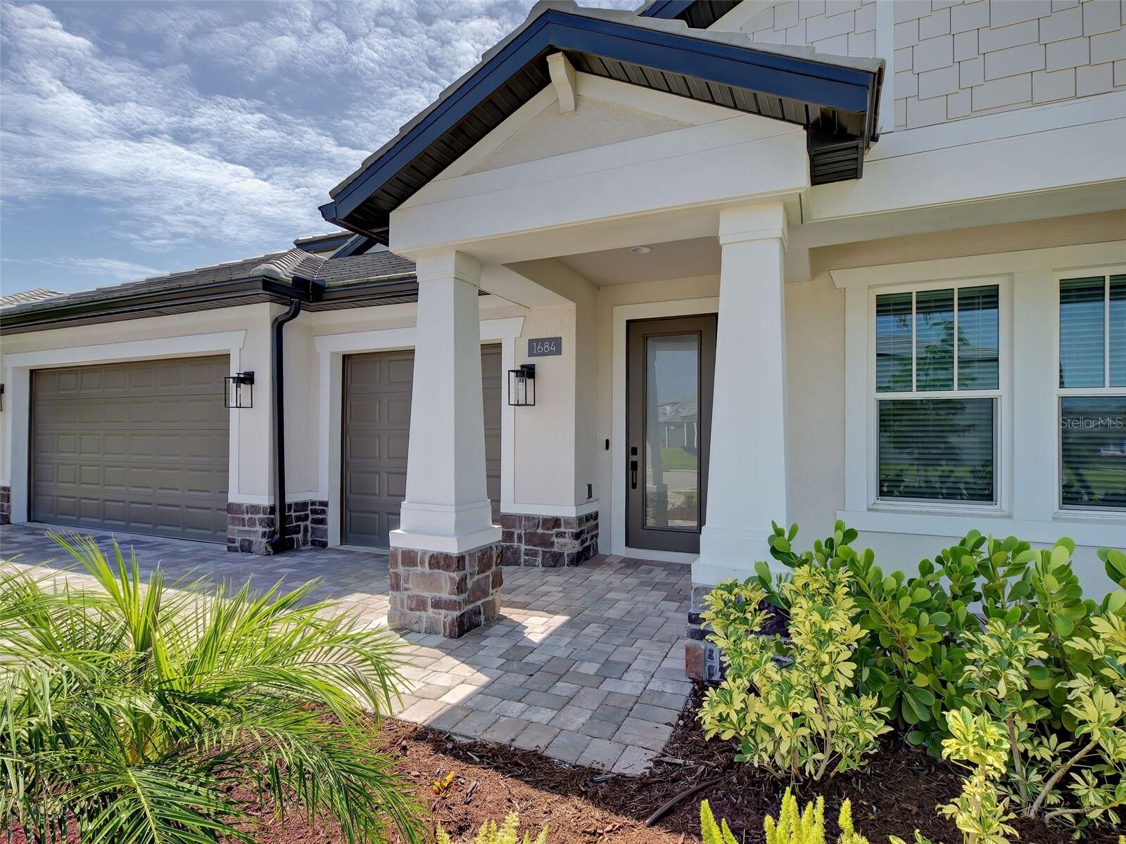 Property Photo:  1684 Lugano Circle  FL 34275 