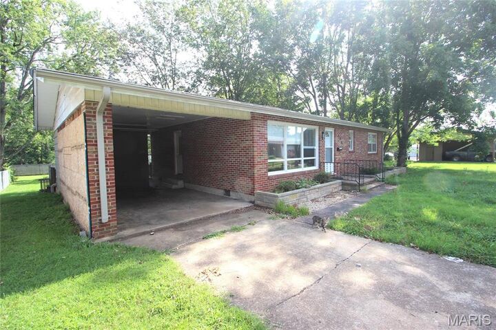 Property Photo: 408 7th Street MO 63640