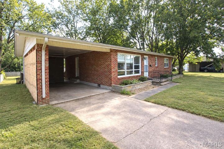 Property Photo: 408 7th Street MO 63640