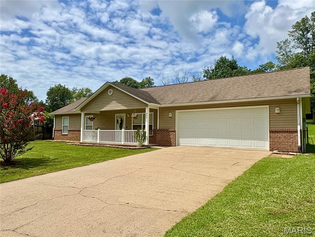 Property Photo:  823 W Rodney Drive  MO 63701 