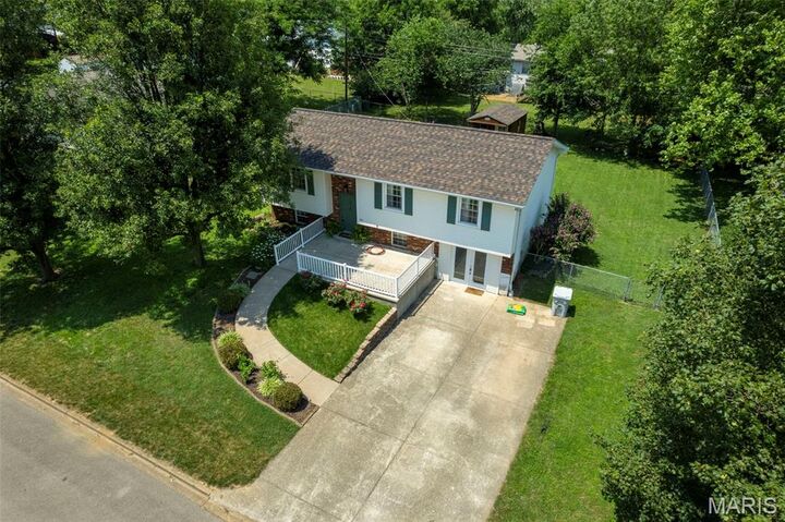 Property Photo: 501 Louise Street MO 63640