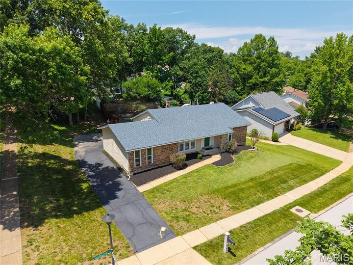 Property Photo:  607 Garden Leaf Court  MO 63011 