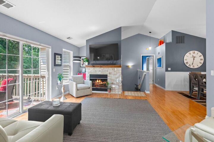 Property Photo: N16w26443 Meadowgrass Cir WI 53072