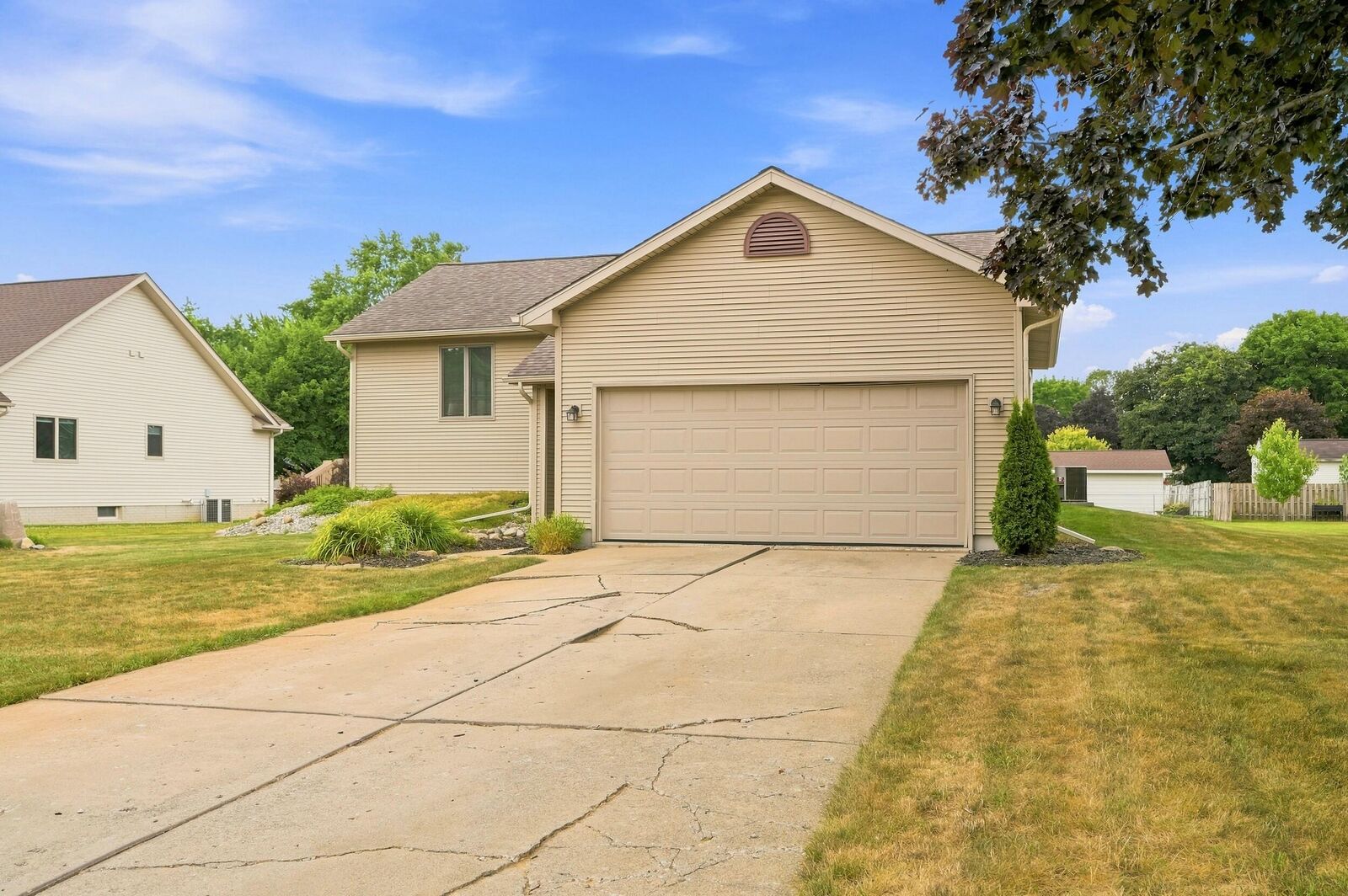 Property Photo: 6108 Thorncliff Drive MI 48473
