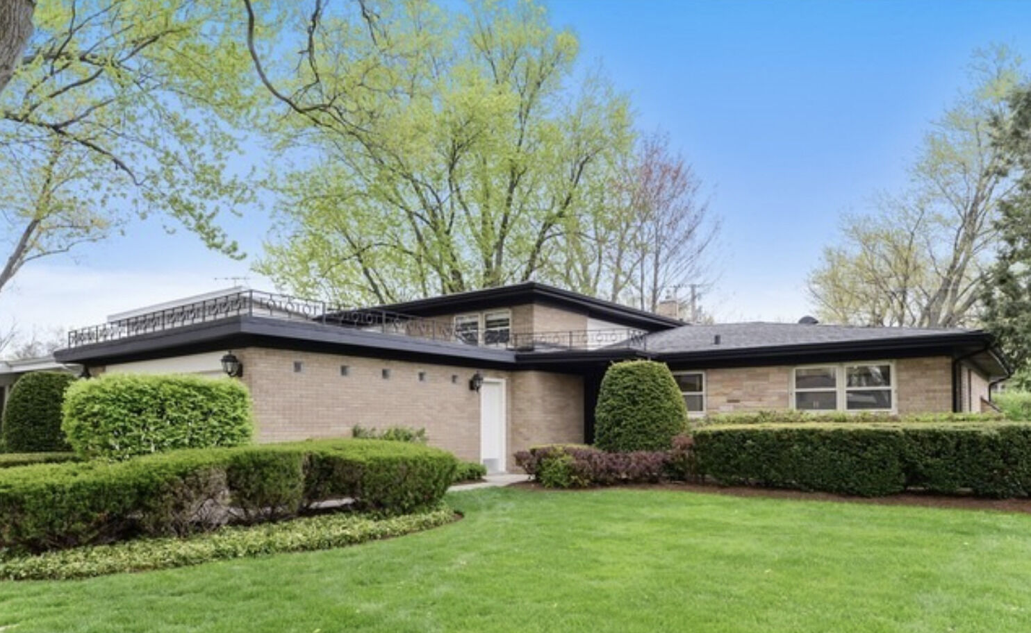 Property Photo:  512 Karey Court  IL 60091 