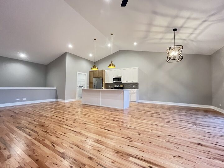 Property Photo:  974 Meadow Lane  IL 60152 