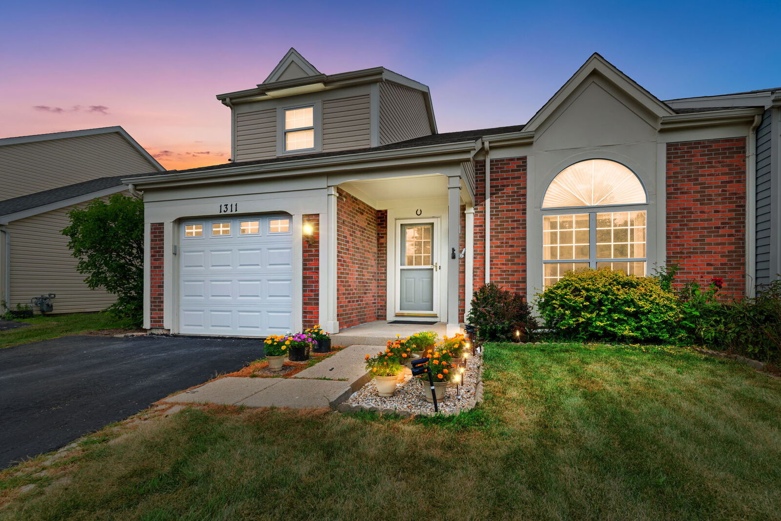 Property Photo: 1311 Trinity Drive IL 60188