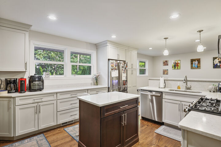 Property Photo:  7330 170th Place  IL 60477 
