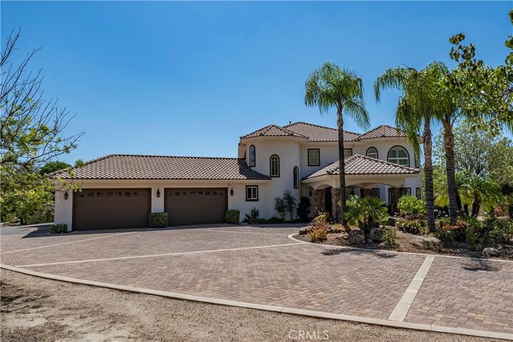 Property Photo:  21100 Paseo Montana  CA 92562 