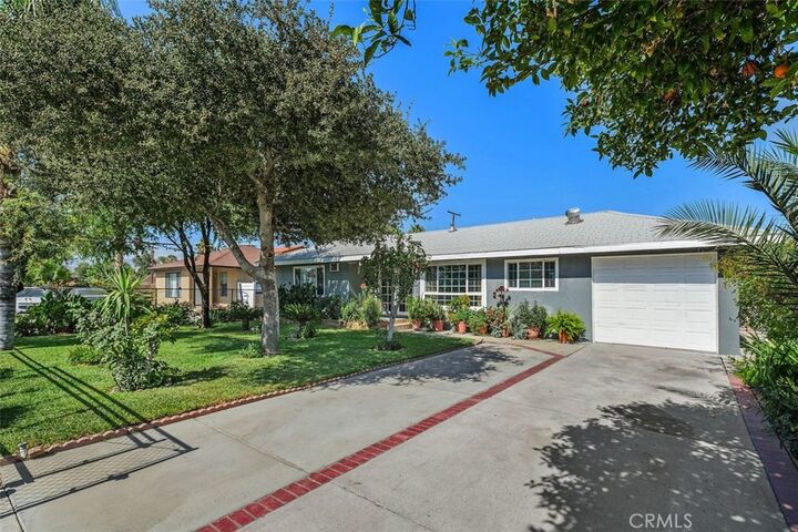 Property Photo:  426 S State  CA 92543 