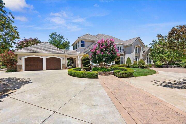 Property Photo: 45165 Oak Manor Ct CA 92590