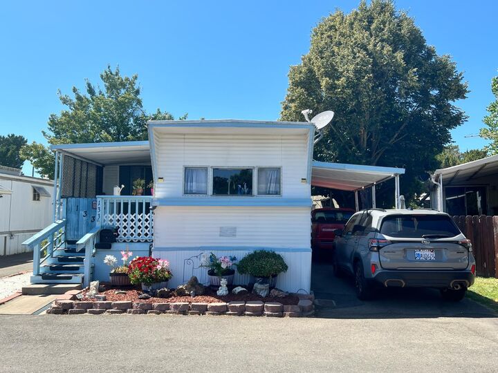 Property Photo: 902 Del Paso Blvd 133 CA 95815