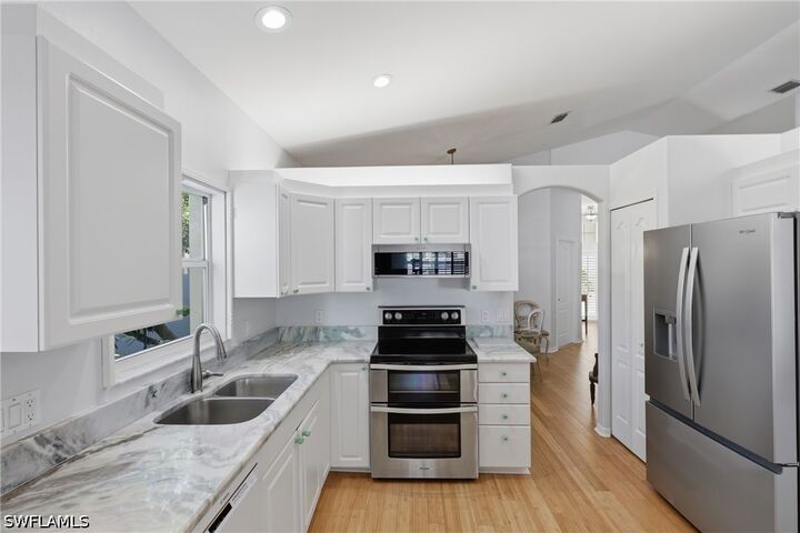 Property Photo: 1134 Silverstrand Drive FL 34110