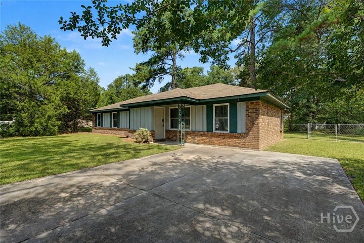 Property Photo: 212 Westwood Drive GA 31326