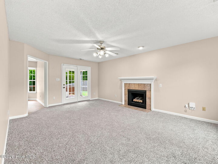 Property Photo:  812 Commons Drive N  NC 28546 