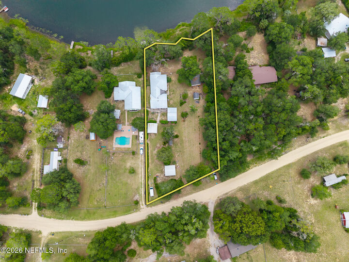 Property Photo:  214 Mirror Lake Drive  FL 32148 
