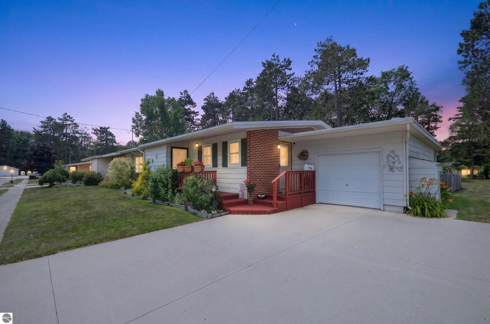 Property Photo:  8715 Pennsylvania Avenue  MI 48750 