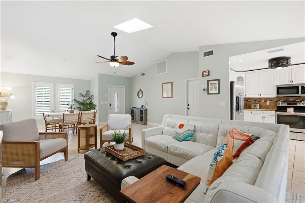 Property Photo:  2548 River Reach Dr  FL 34104 