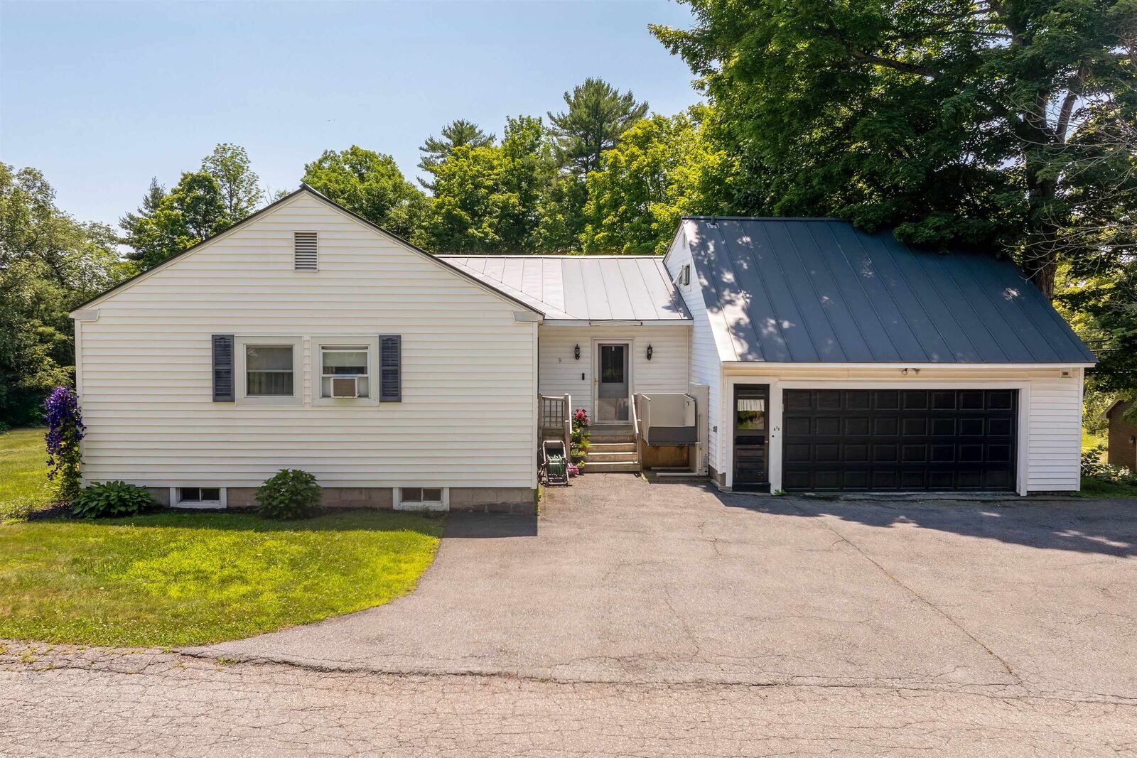 Property Photo: 9 Placid Square NH 03766