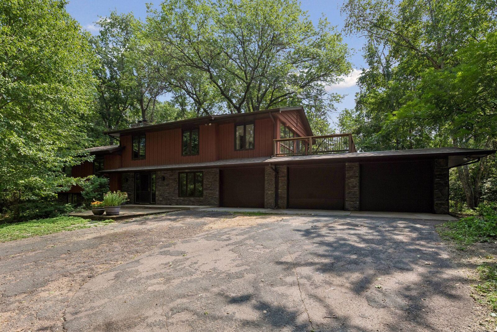 Property Photo:  34 N Oaks Road  MN 55127 