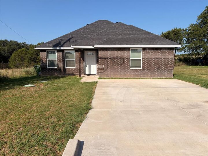 Property Photo: 2720 Centaurus Way TX 76048