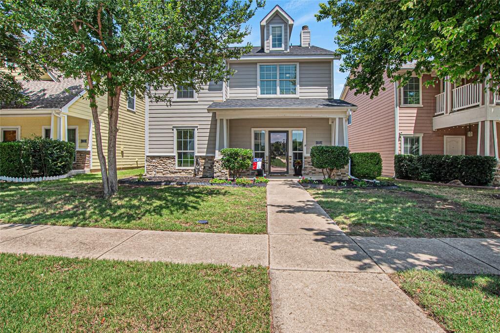 Property Photo:  10956 Colonial Heights Lane  TX 76179 