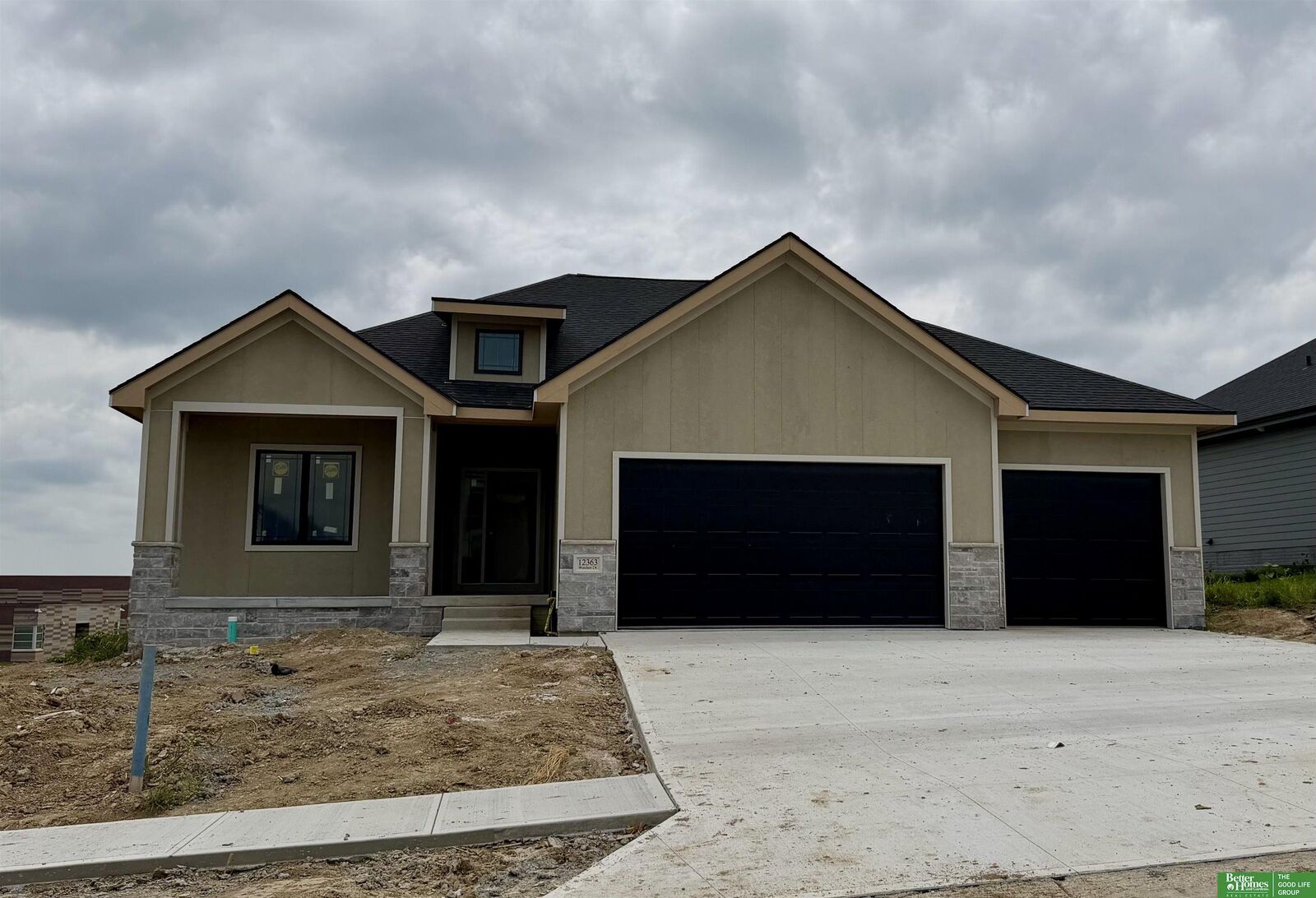 Property Photo: 12363 Windsor Drive NE 68046