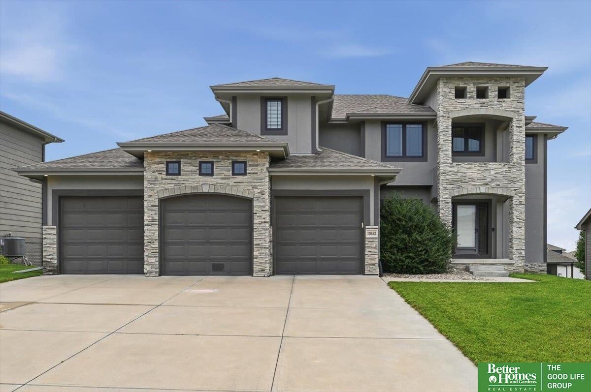 Property Photo: 10633 S 191st Street NE 68136