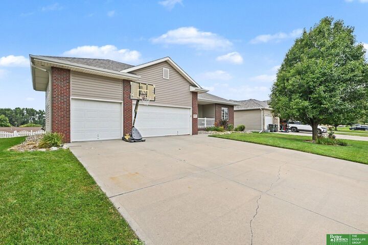 Property Photo: 20203 Crystal Avenue NE 68028
