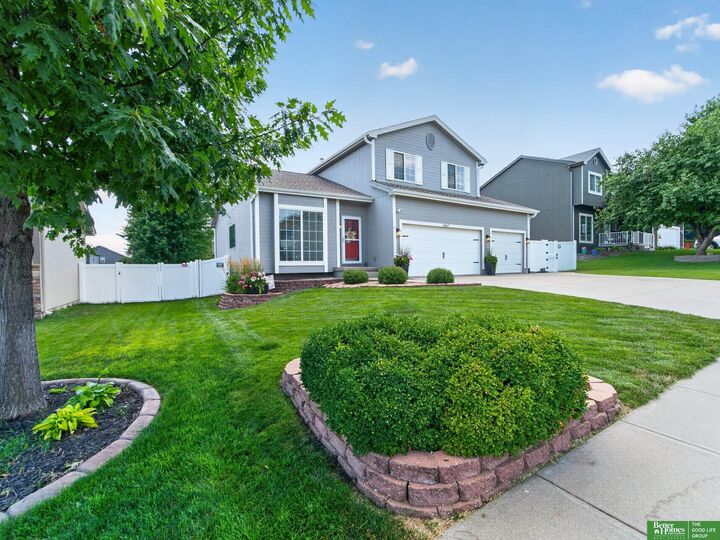 Property Photo:  18567 Drexel Street  NE 68135 