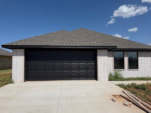 Property Photo:  1812 Sommerset Place  OK 73521 