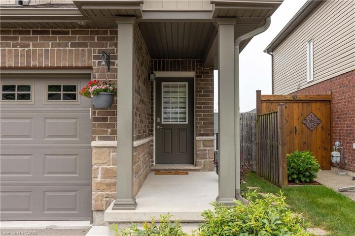 Property Photo:  8844 Silverstar Court  ON L2H 0B8 