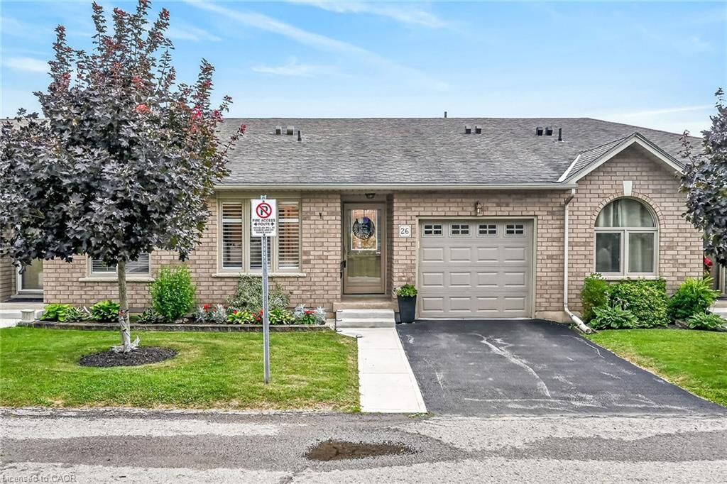 Property Photo:  40 Braemar Avenue 26  ON N3W 2N1 