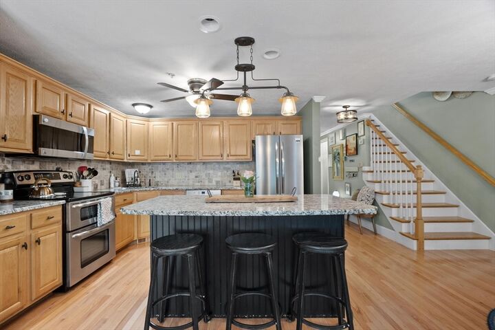 Property Photo:  70 Bridle Cross Rd 70  MA 01420 